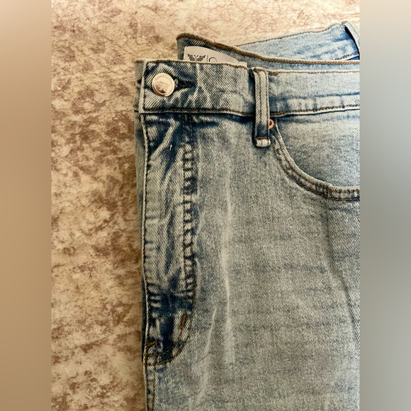 Jessica Simpson Zinnia Distressed Women’s wide leg Jeans— Size 14 - Picture 3 of 8